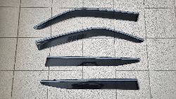 Ветровики на дверь LC300 с черным молдингом