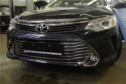 Хромированные накладки на решетку бампера Camry 2014-