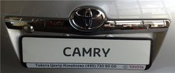 Camry V40 вставка над номером под камеру (оригинал)