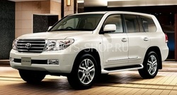 Подножки LC200 боковые с подсветкой дизайн Lexus LX570 (полный комплект)