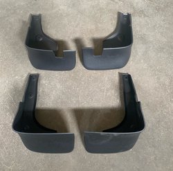 Брызговики RX330/Harrier 03-09 комплект
