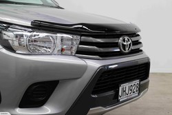 Дефлектор на капот hilux 2015