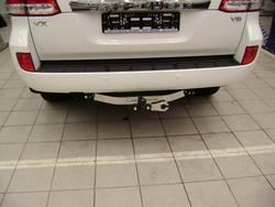Фаркоп Toyota Land Cruiser 200 с пластиной из нержавейки