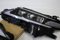 Фары для camry v70 стиль LX