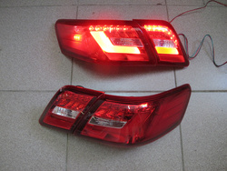 Фонари Camry40 диодные стиль BMW (красно-белые)