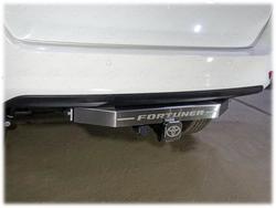 Фаркоп для Fortuner 2015+ с логотипом (2 вида)