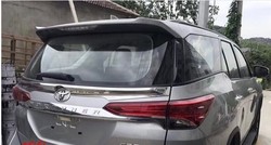 Спойлер задний хром fortuner под стекло
