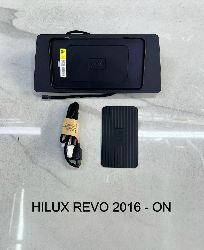 Беспроводная зарядка Hilux 16-21 в штатное место