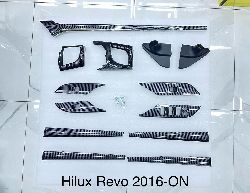 Вставки в салон Hilux вместо штатных, под карбон