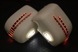 Корпуса на зеркала с повторителями поворотов и подсветкой снизу Mersedes W463