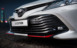 Молдинги стиль S-Edition для переднего и заднего бамперов camry v70