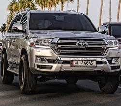 Накладка на передний бампер для land cruiser 200 2017 года