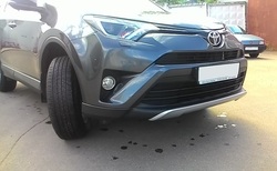 Накладка под передний бампер rav4 серебристая