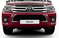 Накладки хром на решетку бампера hilux 2016