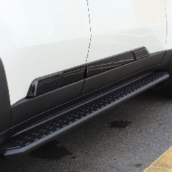 Молдинги на двери черные LC250
