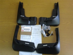 Брызговики Camry50 OEM. (комплект)