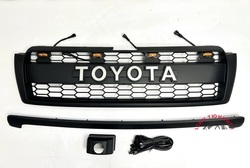 Решетка LC150 с габаритными огнями