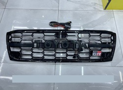 Решетка радиатора LC100 2005-07 стиль LC300 GR (с подсветкой)