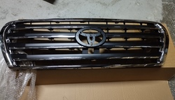 Решетка под камеру для Land Cruiser 200