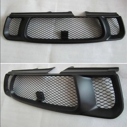 Решетка радиатора RAV4 03-05 стиль infiniti