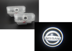Подсветка дверей в штатное место с логотипом nissan