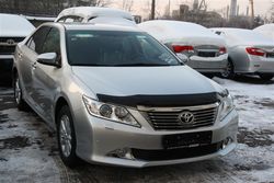 Дефлектор капота Camry v50 с логотипом