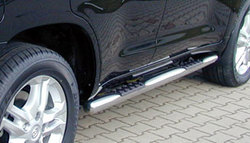 Пороги Toyota Land Cruiser 200 с площадкой для ноги.