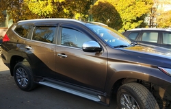 Ветровики на окна pajero sport 2016+