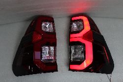 Стопы hilux стиль 2020+