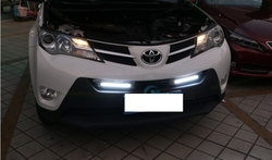 Дневные ходовые огни в бампер на RAV4 2013